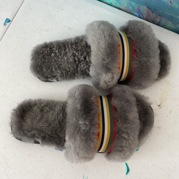 Emu Australia Slides - Picture 4 of 7